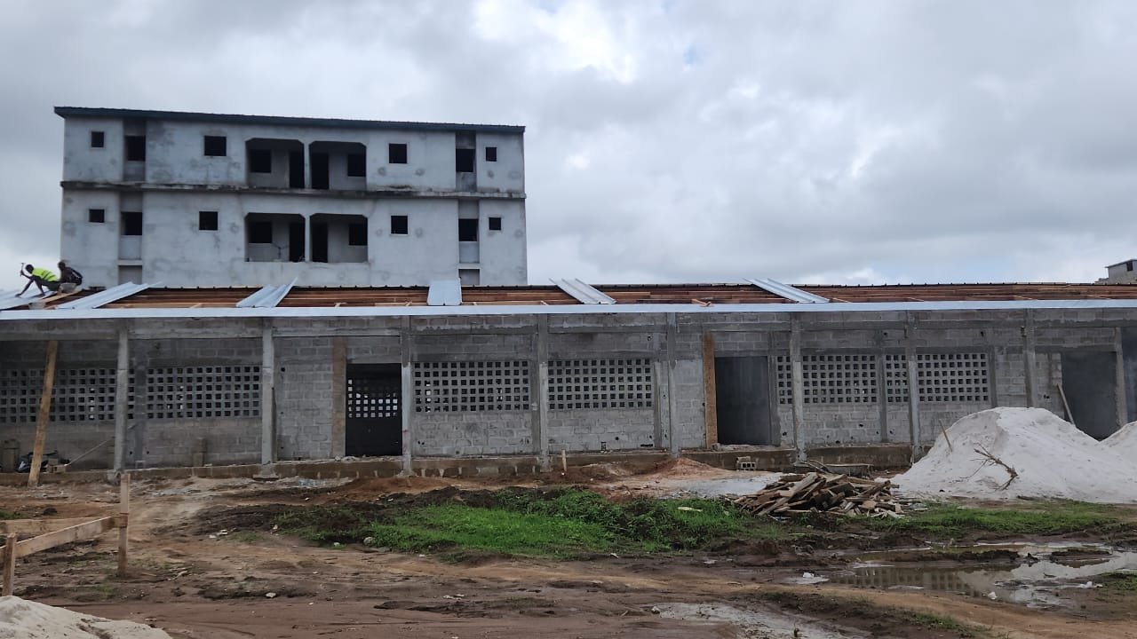 Construction d’une école primaire à Taï